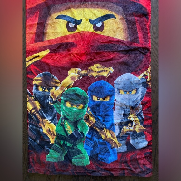 Lego Ninjago Beach Bath Towel - Picture 2 of 6